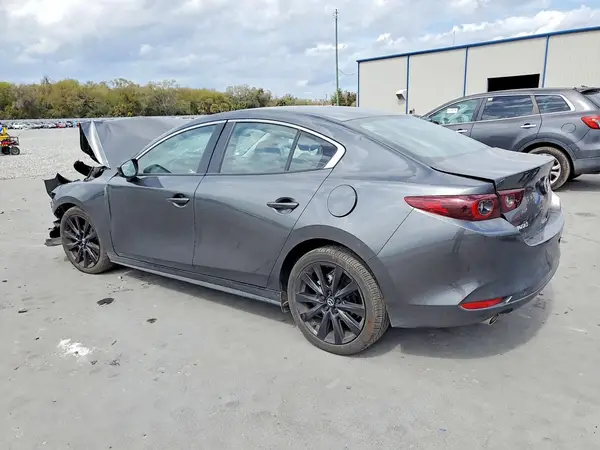 3MZBPABM8SM464404 2025 MAZDA 3 - Image 2
