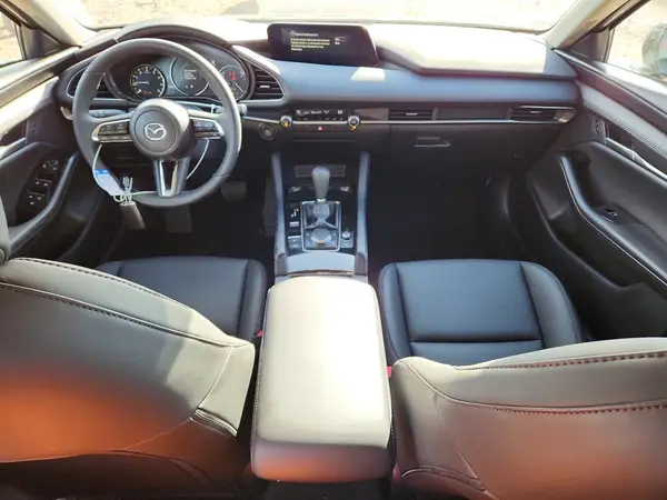 3MZBPABM8SM472521 2025 MAZDA 3 - Image 8
