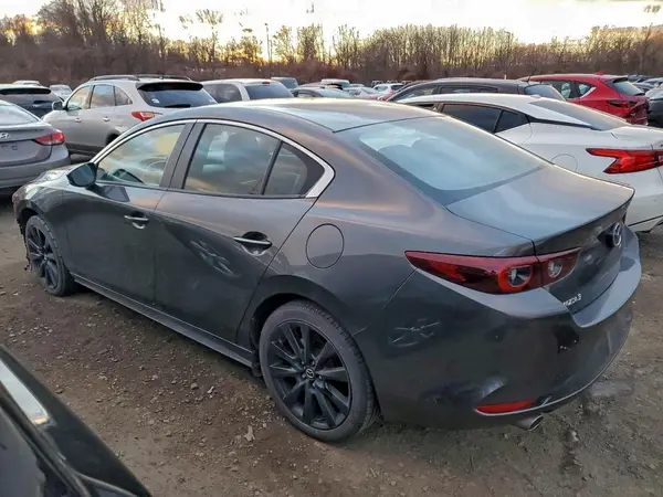 3MZBPABM9RM425623 2024 MAZDA 3 - Image 2