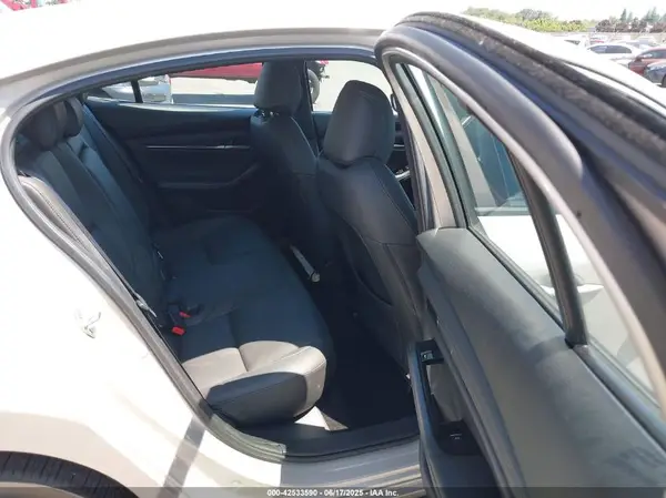 3MZBPABM9RM427906 2024 MAZDA 3 - Image 8