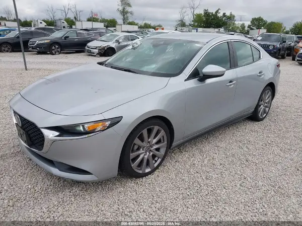 3MZBPACL4LM129079 2020 MAZDA 3 - Image 2