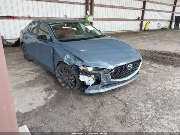 3MZBPACL6NM302054 2022 MAZDA 3 - Image 1