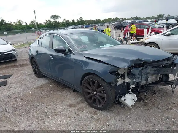 3MZBPACL6NM311983 2022 MAZDA 3 - Image 1