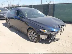 3MZBPACL8NM310723 2022 MAZDA 3