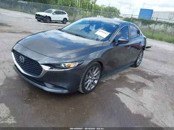 3MZBPACLXLM134996 2020 MAZDA 3 - Image 2