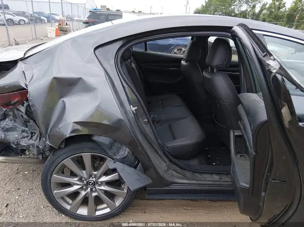 3MZBPACLXLM135565 2020 MAZDA 3 - Image 8