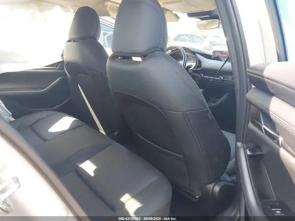 3MZBPACM0RM402567 2024 MAZDA 3 - Image 8