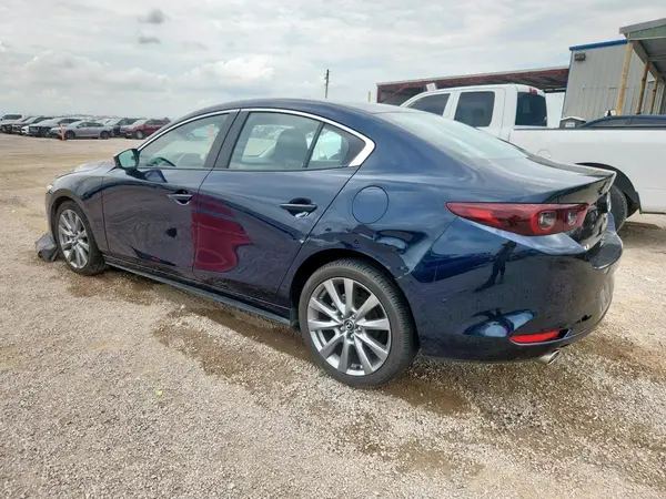3MZBPACM0SM456845 2025 MAZDA 3 - Image 2