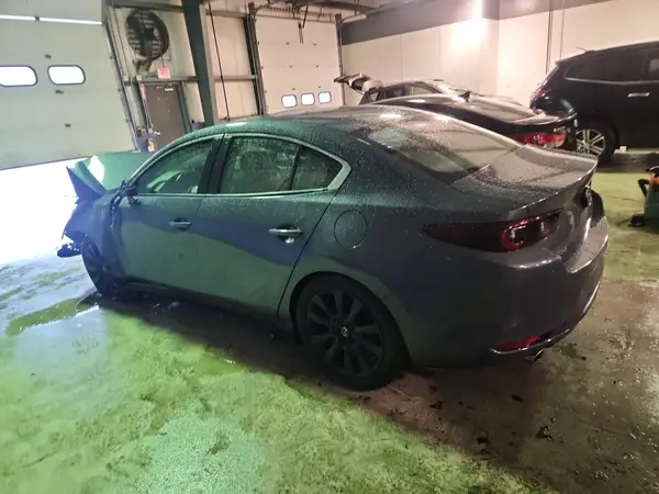 3MZBPACM1PM380866 2023 MAZDA 3 - Image 2