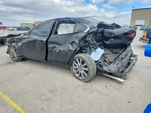 3MZBPACM1SM457325 2025 MAZDA 3 - Image 2