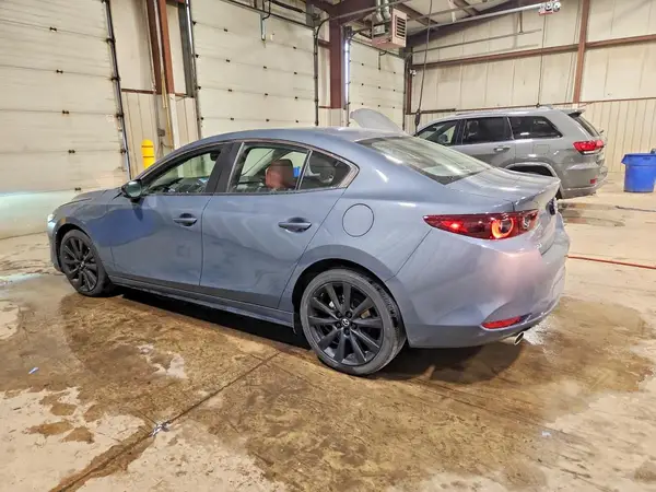 3MZBPACM2PM382349 2023 MAZDA 3 - Image 2