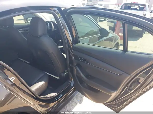 3MZBPACM2SM459231 2025 MAZDA 3 - Image 8