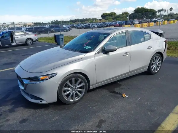 3MZBPACM3PM354768 2023 MAZDA 3 - Image 2