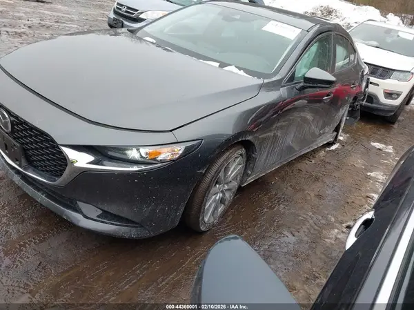 3MZBPACM4PM368873 2023 MAZDA 3 - Image 2