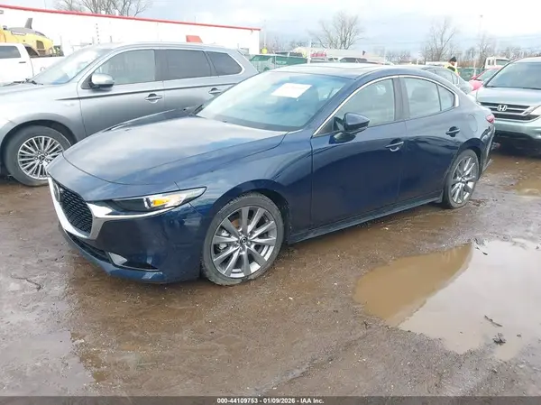 3MZBPACM4RM413703 2024 MAZDA 3 - Image 2