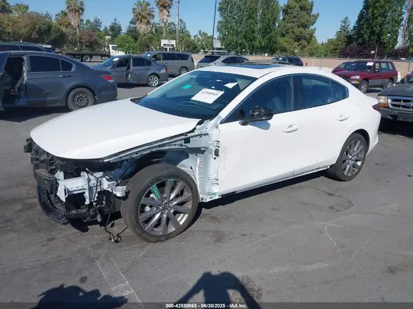 3MZBPACM4RM425897 2024 MAZDA 3 - Image 2