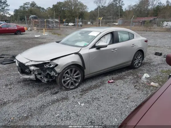 3MZBPACM4SM473857 2025 MAZDA 3 - Image 2