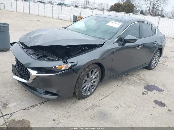 3MZBPACM5SM465329 2025 MAZDA 3 - Image 2