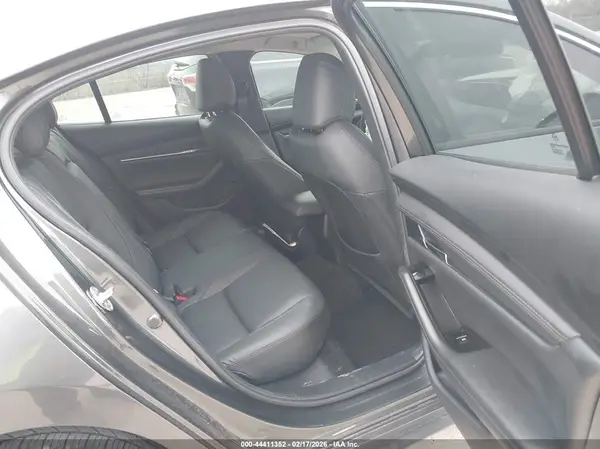 3MZBPACM5SM465329 2025 MAZDA 3 - Image 8