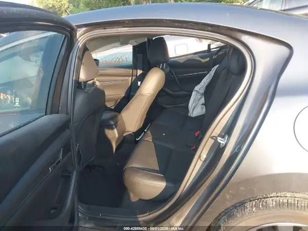 3MZBPACM6SM460155 2025 MAZDA 3 - Image 8