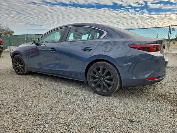 3MZBPACM7PM373355 2023 MAZDA 3 - Image 2