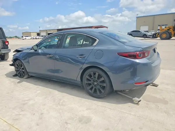 3MZBPACM7PM381679 2023 MAZDA 3 - Image 2