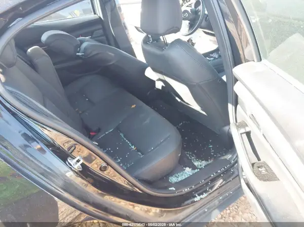 3MZBPACM7RM403246 2024 MAZDA 3 - Image 8
