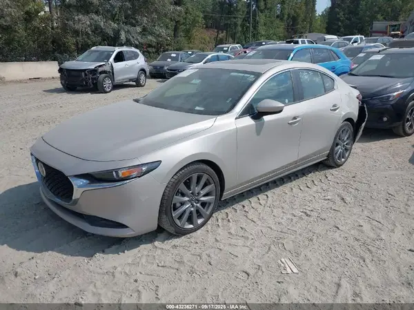 3MZBPACM7SM454901 2025 MAZDA 3 - Image 2
