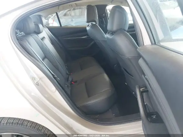 3MZBPACM8PM368357 2023 MAZDA 3 - Image 8
