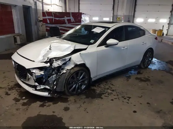 3MZBPACM8RM400758 2024 MAZDA 3 - Image 2