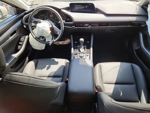 3MZBPACM8SM475563 2025 MAZDA 3 - Image 8