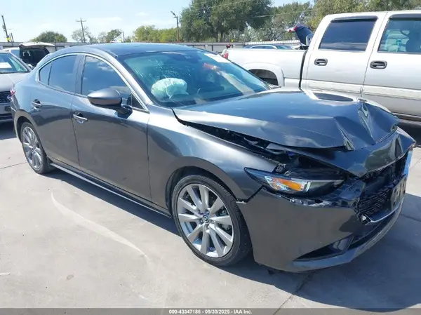 3MZBPACM9PM377388 2023 MAZDA 3 - Image 1