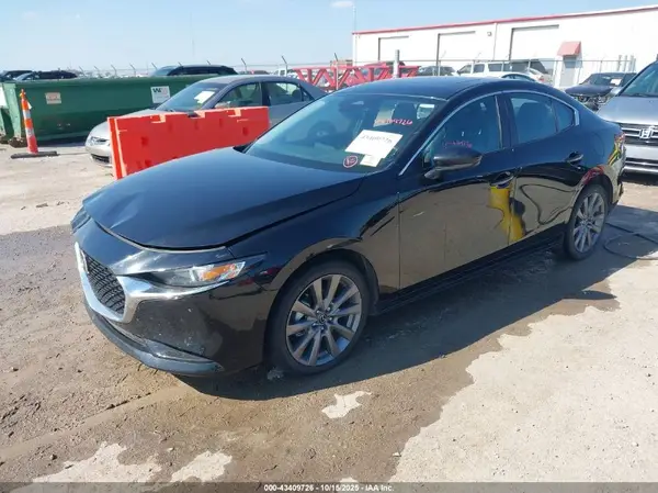 3MZBPACM9SM472509 2025 MAZDA 3 - Image 2