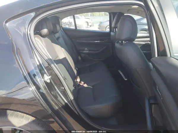 3MZBPACM9SM472509 2025 MAZDA 3 - Image 8
