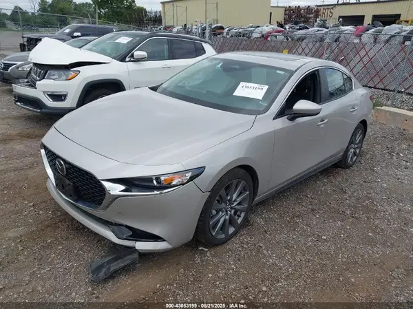 3MZBPACMXSM467383 2025 MAZDA 3 - Image 2