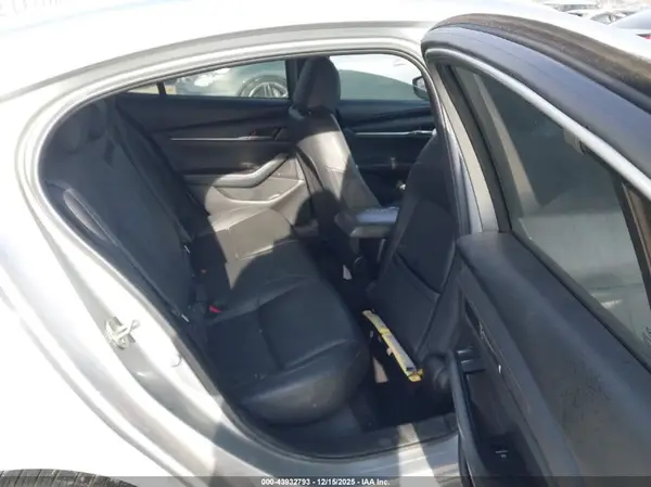 3MZBPADL0KM109800 2019 MAZDA 3 - Image 8