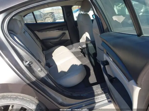 3MZBPADL3KM109760 2019 MAZDA 3 - Image 8