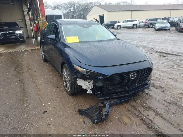 3MZBPADL4NM312001 2022 MAZDA 3 - Image 1