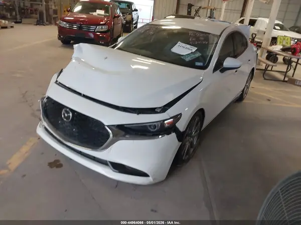 3MZBPADL5KM113132 2019 MAZDA 3 - Image 2