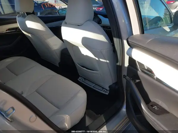 3MZBPADL6NM308807 2022 MAZDA 3 - Image 8