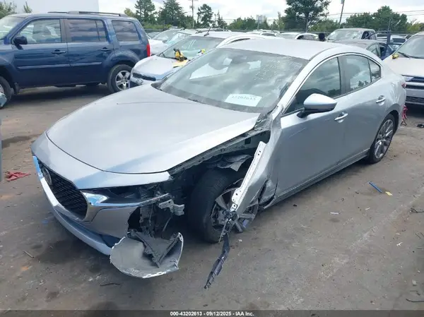 3MZBPADLXKM105334 2019 MAZDA 3 - Image 2