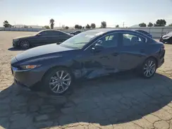 3MZBPADLXKM105611 2019 MAZDA 3