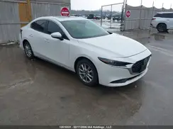 3MZBPADMXKM103057 2019 MAZDA 3