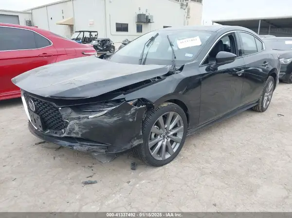 3MZBPAEM0KM102868 2019 MAZDA 3 - Image 2
