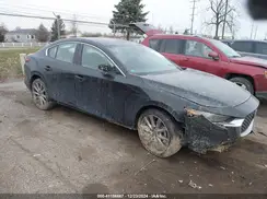 3MZBPAEM1KM104483 2019 MAZDA 3