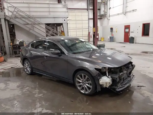 3MZBPAEM2KM102340 2019 MAZDA 3 - Image 1