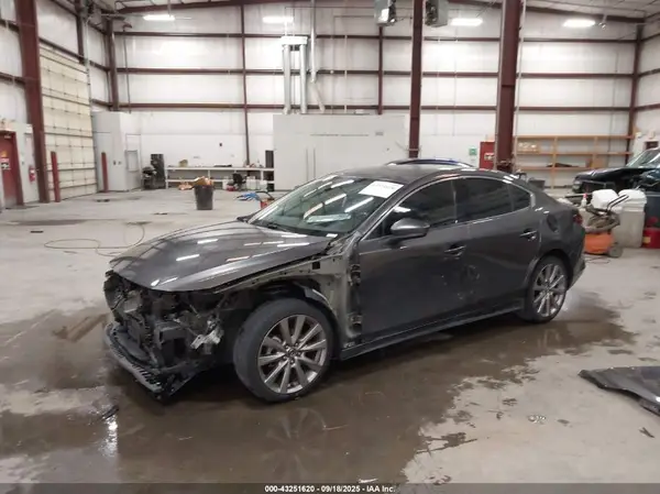 3MZBPAEM2KM102340 2019 MAZDA 3 - Image 2