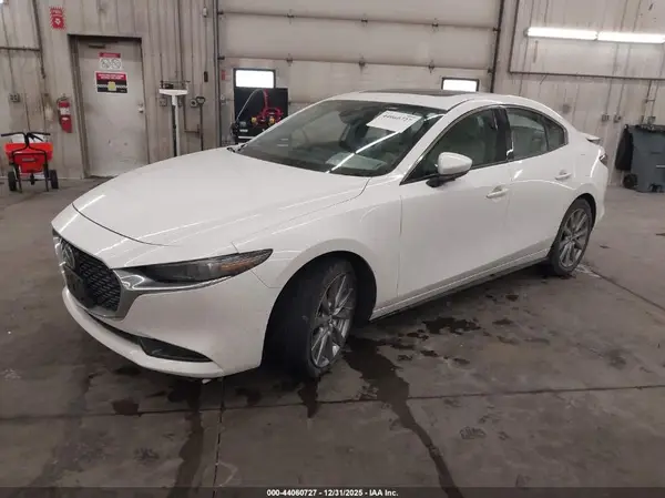 3MZBPAEM3KM102962 2019 MAZDA 3 - Image 2