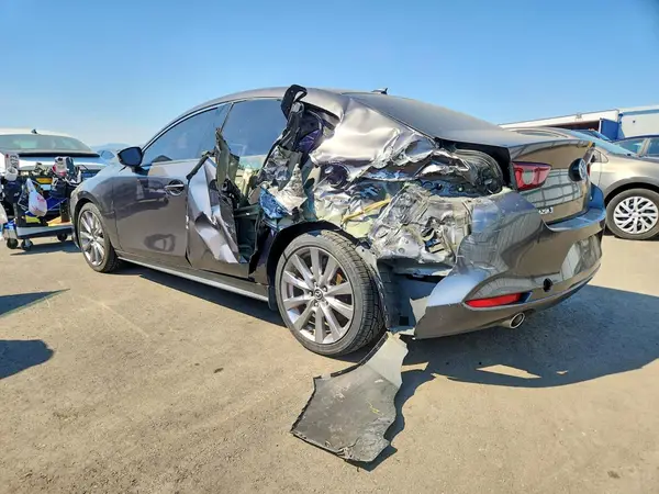 3MZBPAEM3KM104632 2019 MAZDA 3 - Image 2