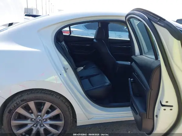 3MZBPAEM5KM102736 2019 MAZDA 3 - Image 8